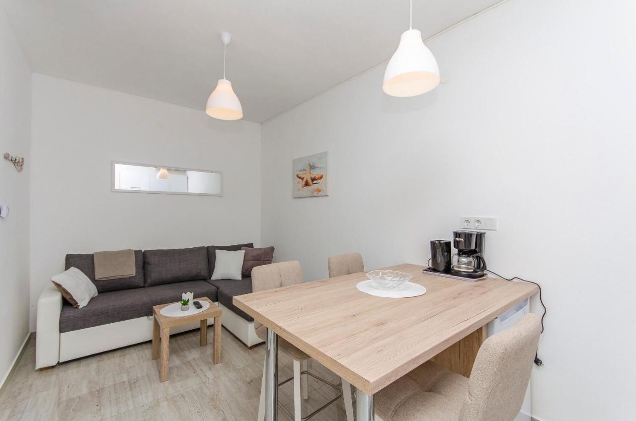 Apartments And Rooms Mare Водице Экстерьер фото