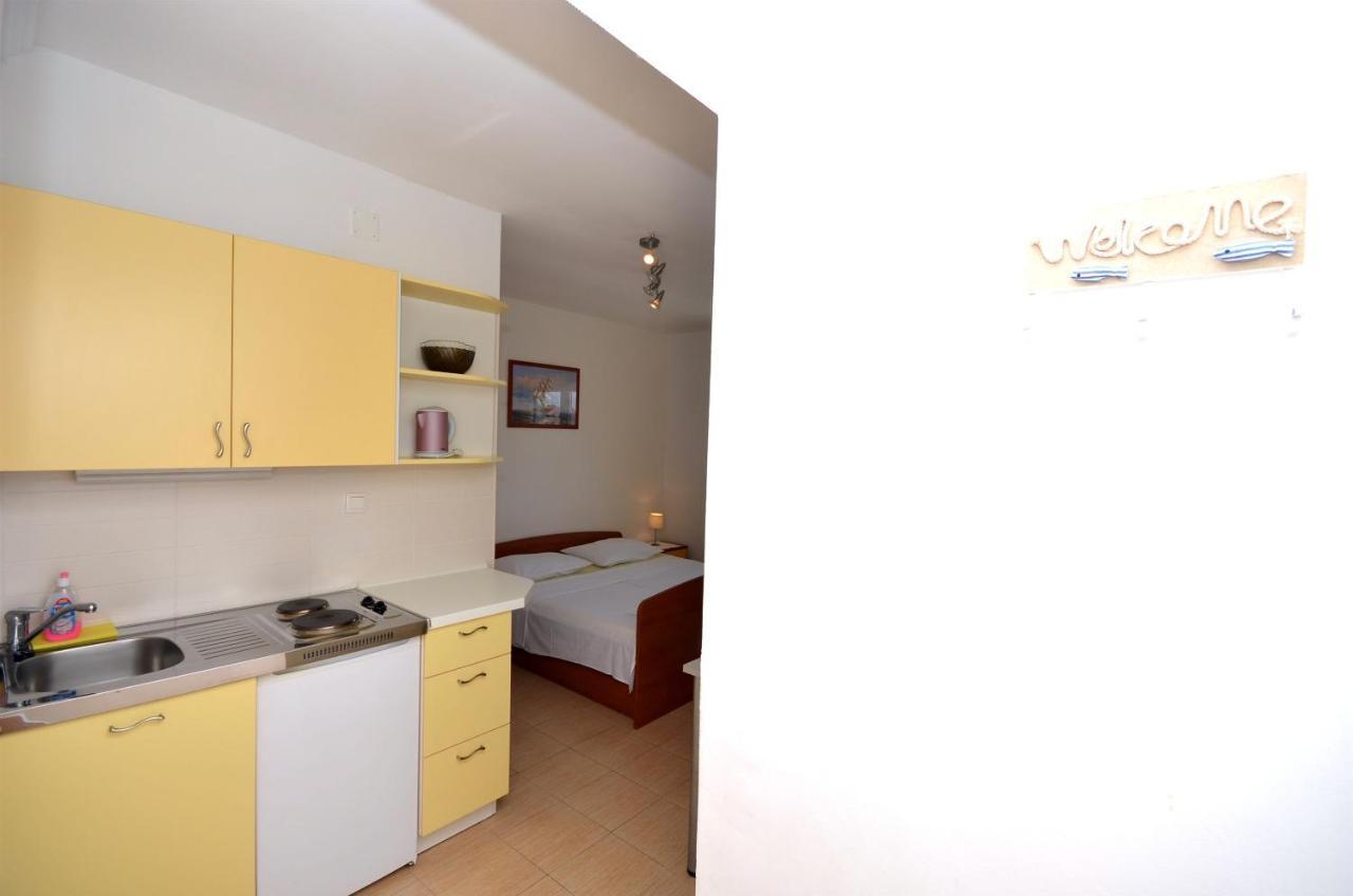 Apartments And Rooms Mare Водице Экстерьер фото
